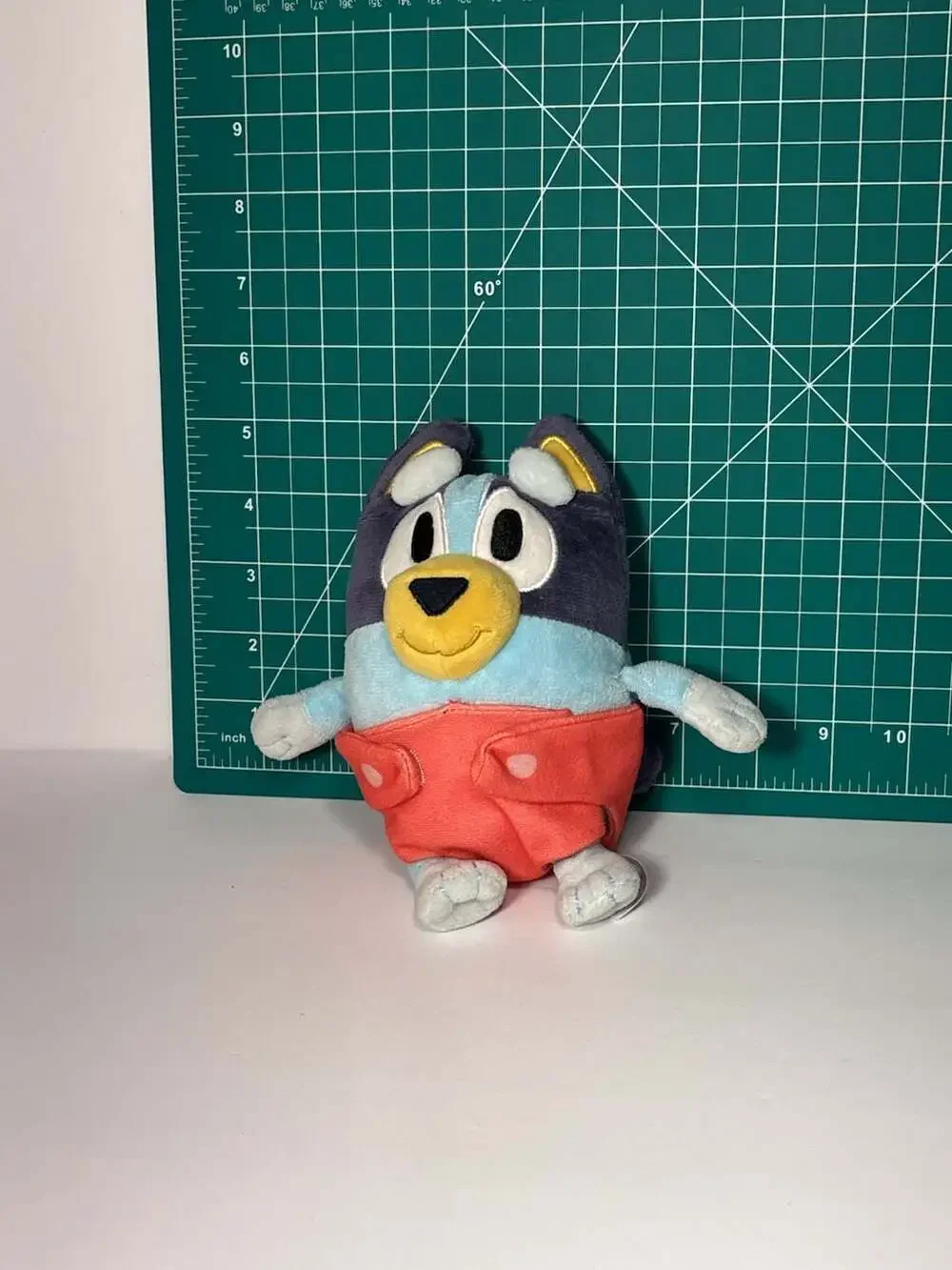 Moose Toys Bluey & Friends Baby Bluey 8-Inch Plush Toy with Diaper